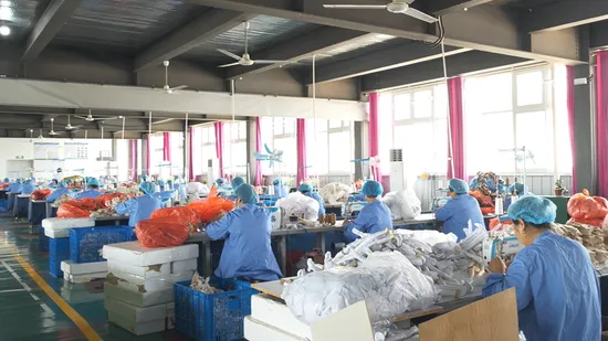 Wholesale Custom Pet Winter Clothing Apparel Large Dog Clothes and Puppy Hoodie 